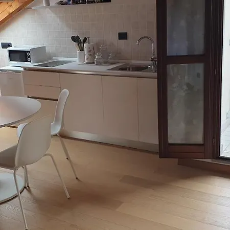 Residenza Lavinia アパート モンフォルテ・ダルバ