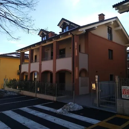 Residenza Lavinia アパート